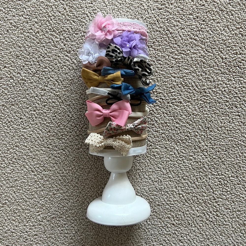 Baby/toddler headbands (13) with headband display. Brand new condition!